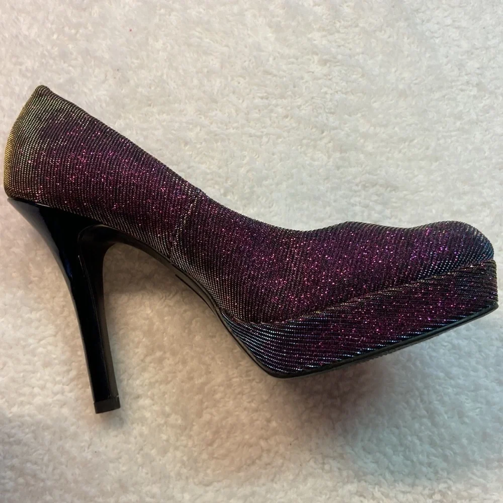 Nine & Co Collection IdealLove 4.5” Heel Platform Wedding/Holiday/Dressy EUC 8.5